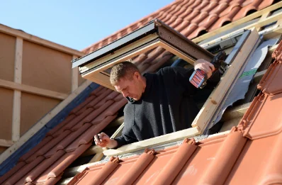 Pose de fenêtres de toit Velux à Agny